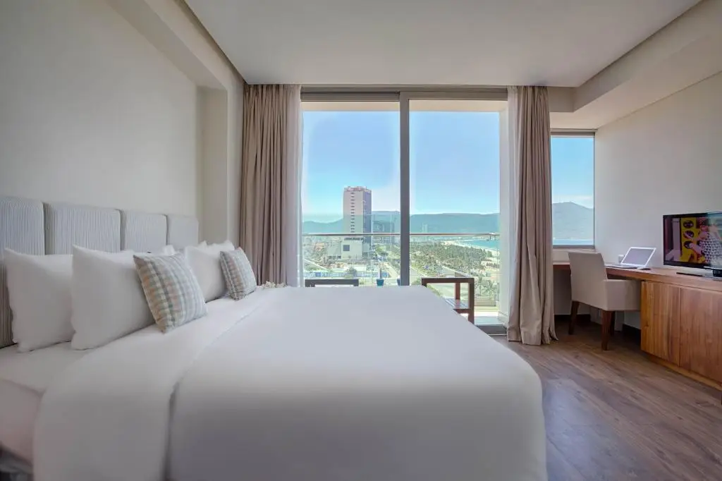 A La Carte Da Nang Beach – 7