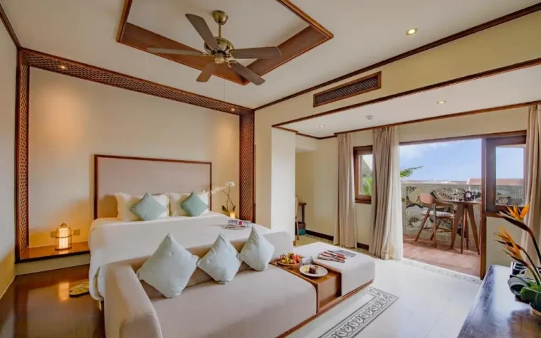 Rooftop Jacuzzi Suite – 1