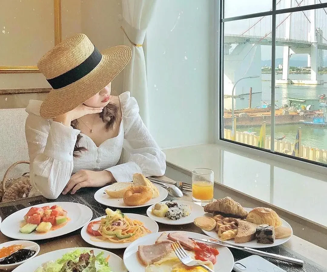 Wyndham Danang Golden Bay – 4