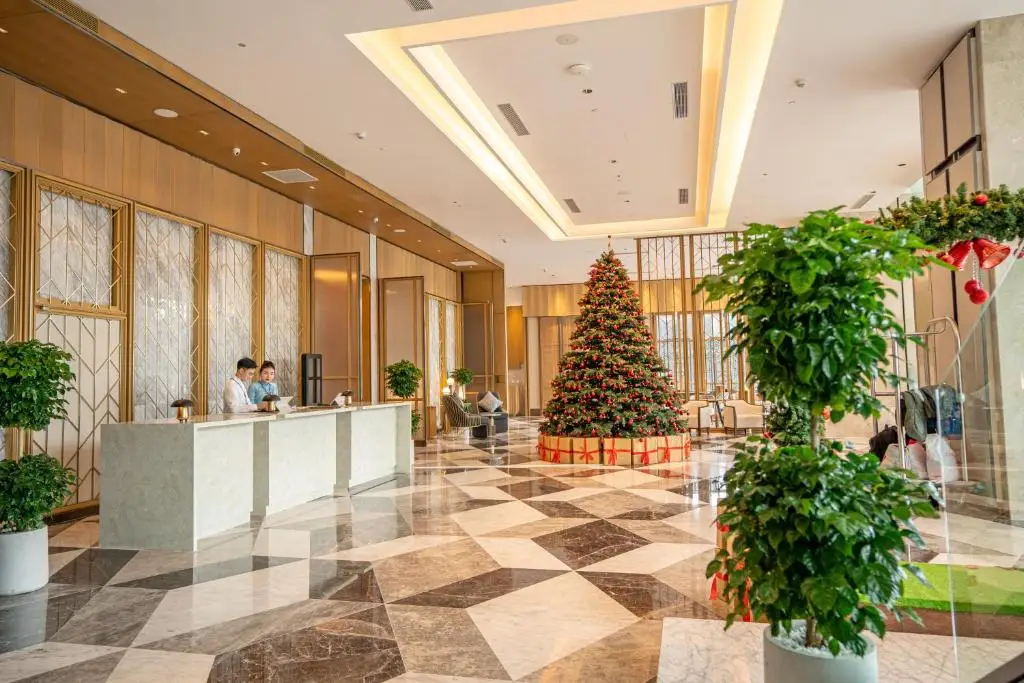 Grand Hyams Hotel – 4