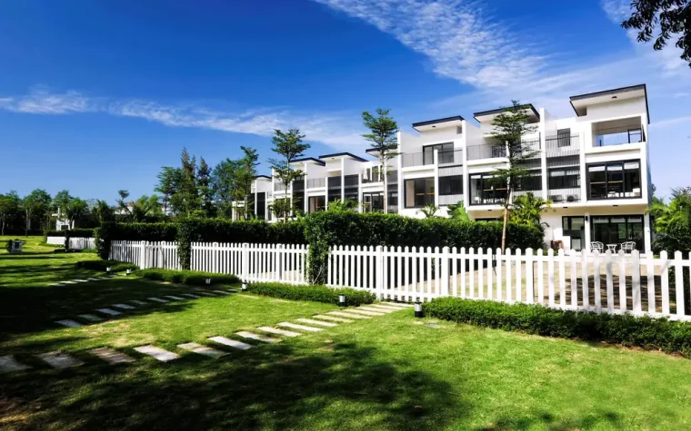 2-BEDROOM GARDEN – 1