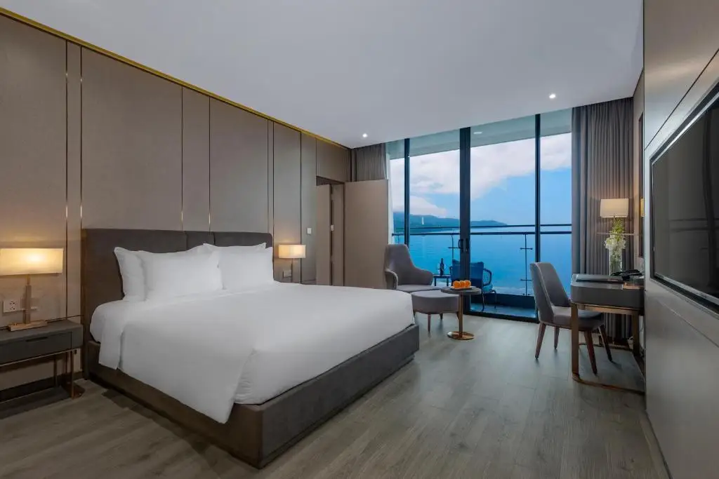 Le Sands Oceanfront Đà Nẵng – 10
