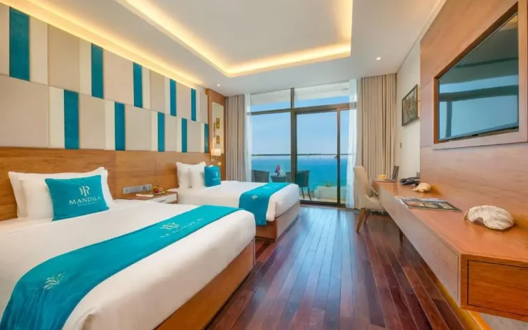 Deluxe Oceanfront Twin – 1