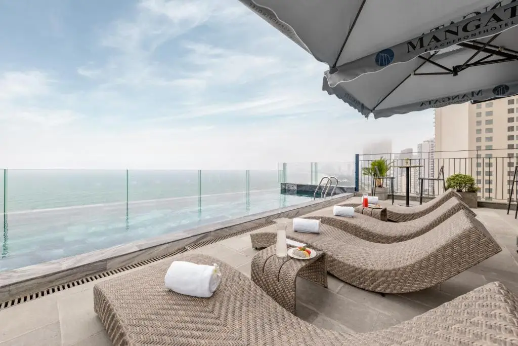 Mangata Beachfront Hotel – 2