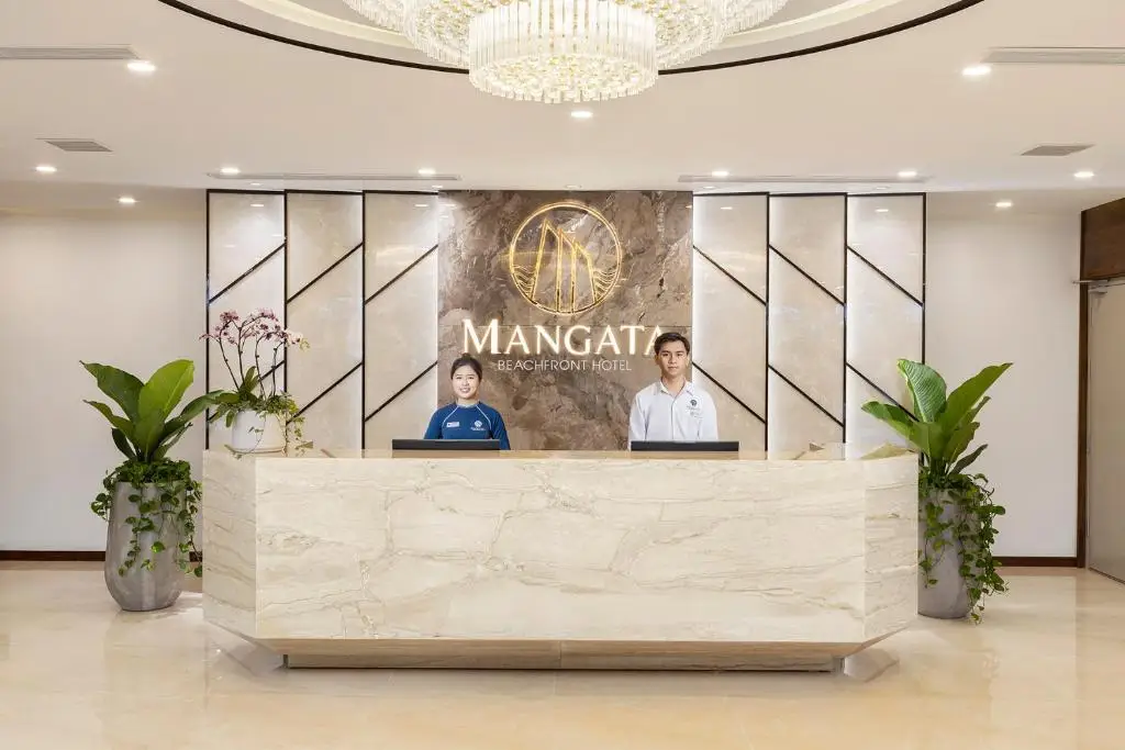 Mangata Beachfront Hotel – 4