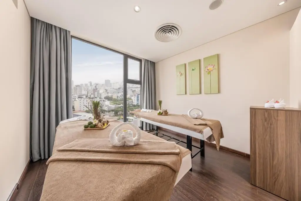 Mangata Beachfront Hotel – 6