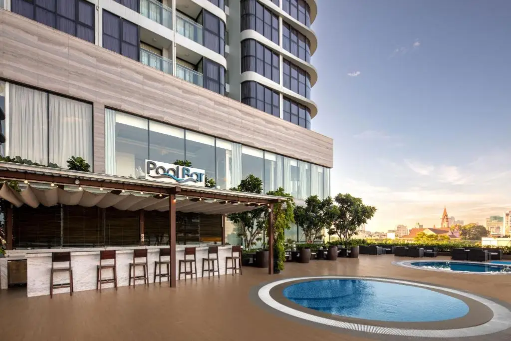 Melia Vinpearl Danang Riverfront – 8