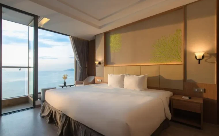 Deluxe Double Seaview with Balcony – 1