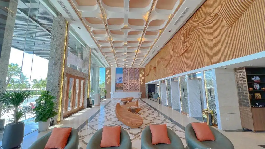 Peninsula Hotel Đà Nẵng – 6