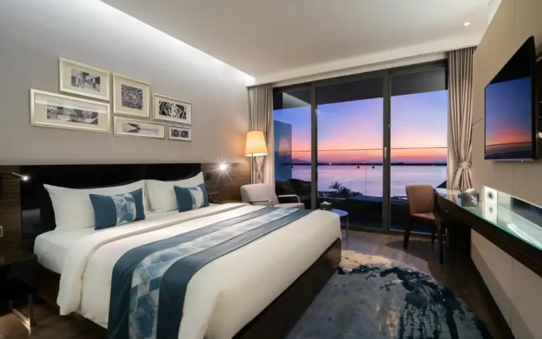 Premier Sea view Balcony – 1