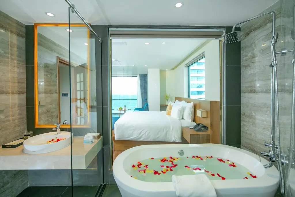 Sala Beach Da Nang Hotel – 8