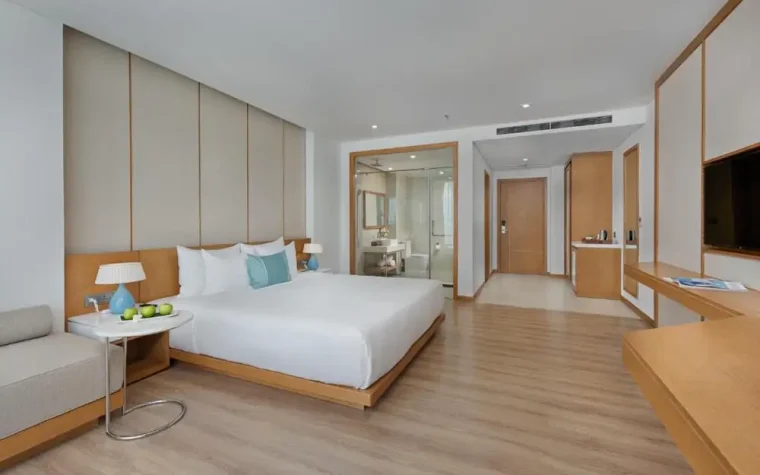 Premier Suite Double City View – 1